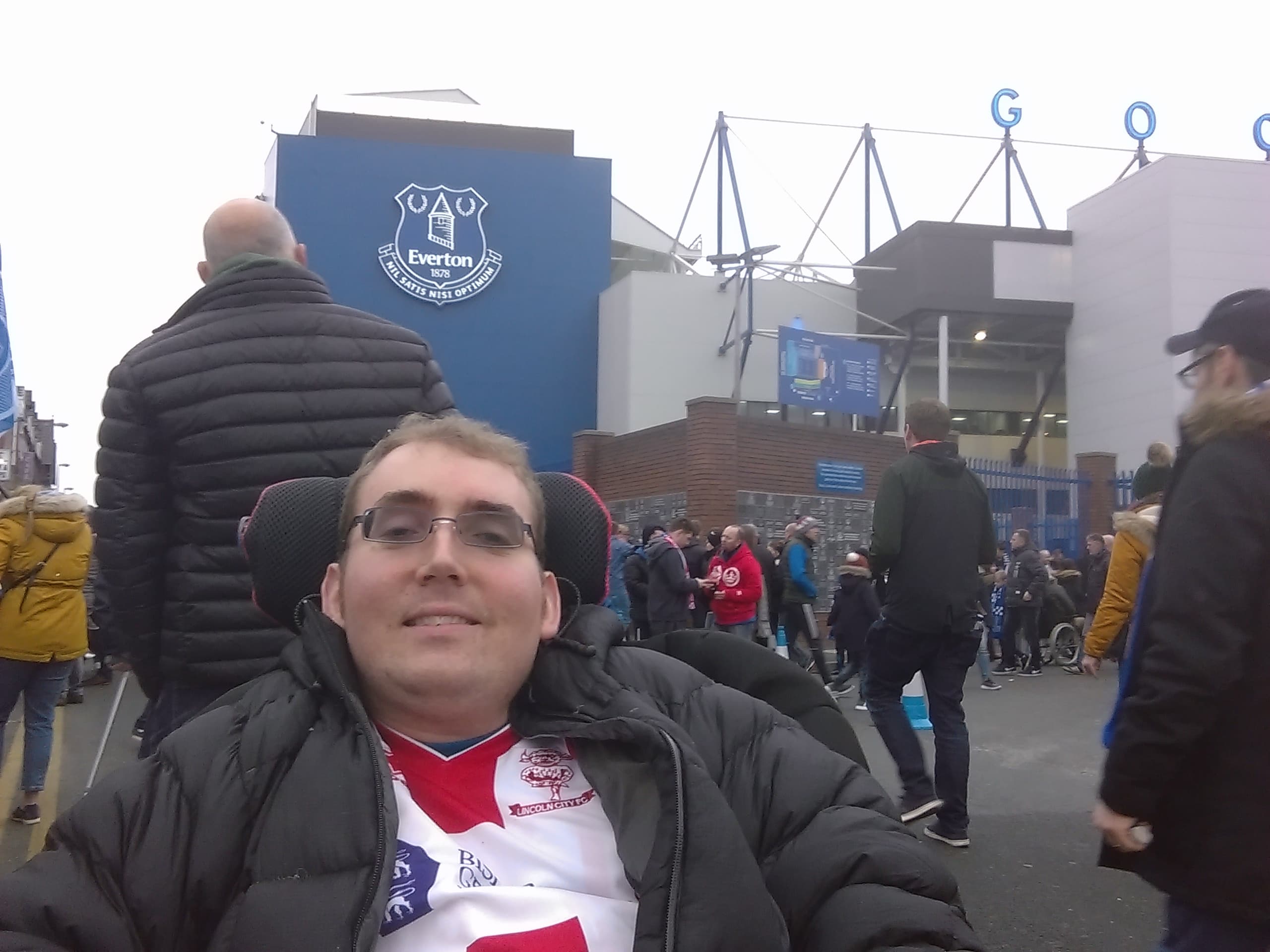 49589779_615717698886308_7115151678499717120_n